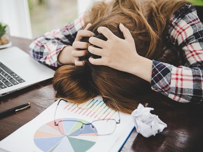 استرس چیست؟ و چه عواملی باعث استرس می شود؟