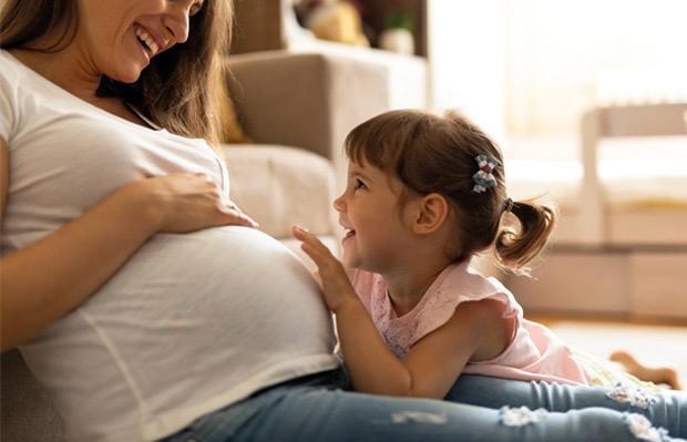 ۳- نقش احساسات مادر بر خلق و خوی کودک