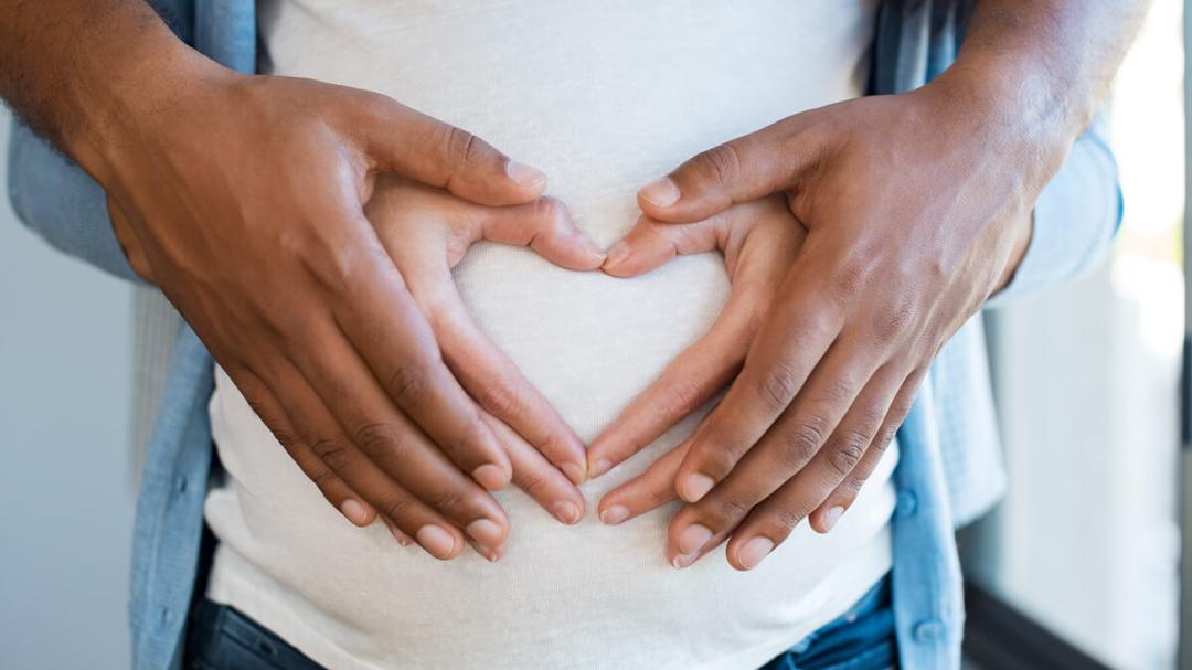 نقش کلیدی همسر، خانواده و تیم سلامت در زمان زایمان چیست؟